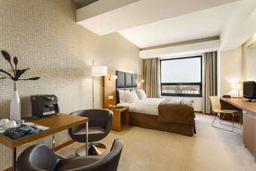 هتل Ramada By Wyndham Oradea