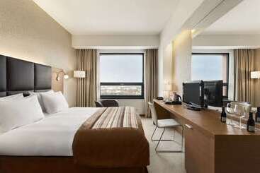 هتل Ramada By Wyndham Oradea
