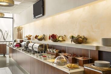 هتل Ramada By Wyndham Oradea