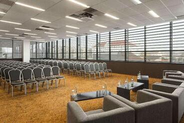 هتل Ramada By Wyndham Oradea