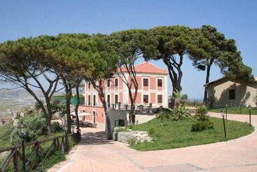 هتل Relais Villa Giuliana