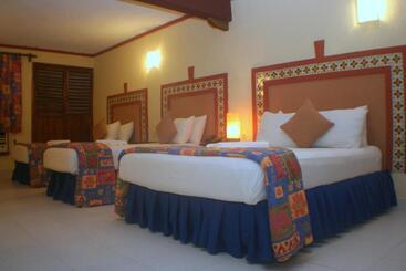 هتل Suites Cancun Center