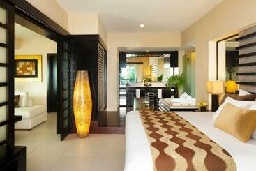 The Fives Beach Hotel & Residences - All Inclusive