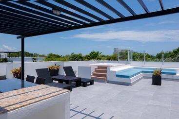 The Fives Beach Hotel & Residences - All Inclusive