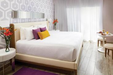 The Fives Beach Hotel & Residences - All Inclusive
