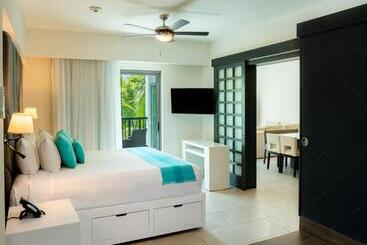 The Fives Beach Hotel & Residences - All Inclusive