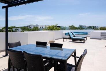 The Fives Beach Hotel & Residences - All Inclusive