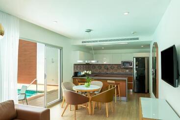 The Fives Beach Hotel & Residences - All Inclusive