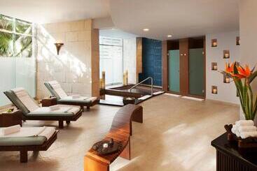The Fives Beach Hotel & Residences - All Inclusive