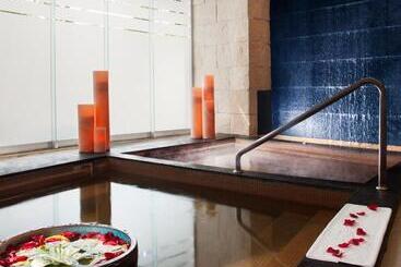 The Fives Beach Hotel & Residences - All Inclusive