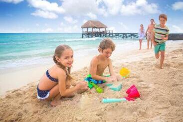 The Fives Beach Hotel & Residences - All Inclusive