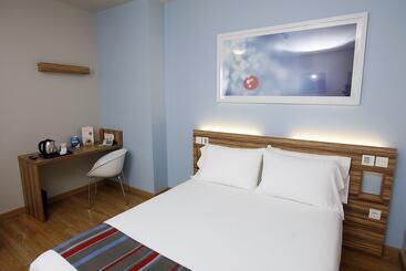 هتل Travelodge Valencia Aeropuerto