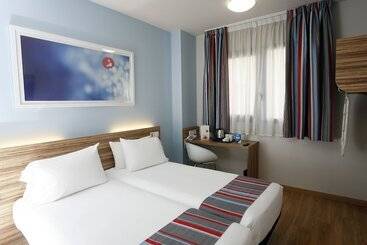 هتل Travelodge Valencia Aeropuerto