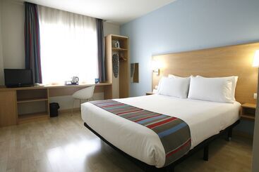 هتل Travelodge Valencia Aeropuerto