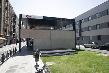 هتل Travelodge Valencia Aeropuerto