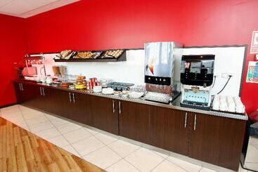 هتل Travelodge Valencia Aeropuerto