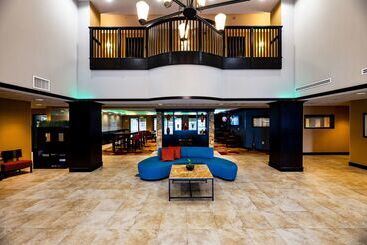 هتل Wingate By Wyndham State Arena Raleigh/cary