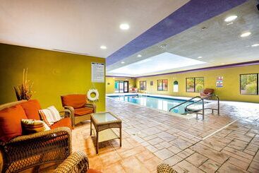 هتل Wingate By Wyndham State Arena Raleigh/cary