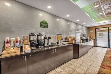هتل Wingate By Wyndham State Arena Raleigh/cary