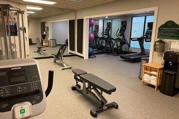 هتل Wingate By Wyndham State Arena Raleigh/cary