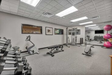 هتل Wingate By Wyndham State Arena Raleigh/cary
