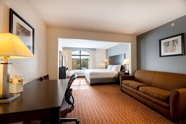هتل Wingate By Wyndham State Arena Raleigh/cary