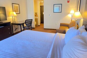هتل Wingate By Wyndham State Arena Raleigh/cary
