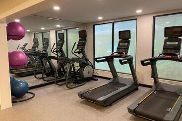 هتل Wingate By Wyndham State Arena Raleigh/cary