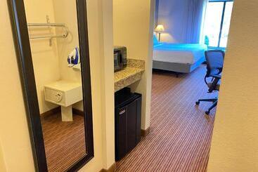 هتل Wingate By Wyndham State Arena Raleigh/cary