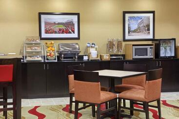 هتل Wingate By Wyndham State Arena Raleigh/cary