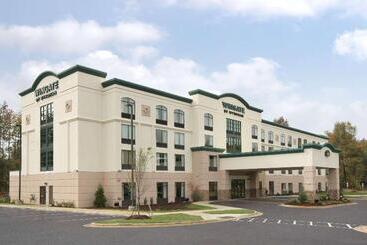هتل Wingate By Wyndham State Arena Raleigh/cary