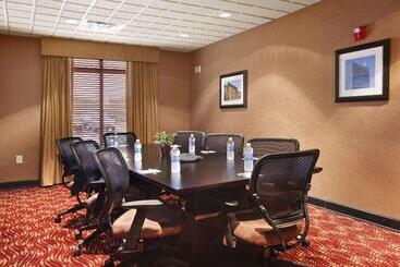 هتل Wingate By Wyndham State Arena Raleigh/cary