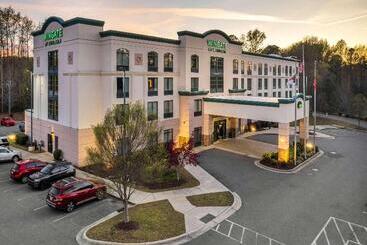هتل Wingate By Wyndham State Arena Raleigh/cary