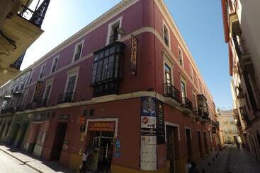 هاستل Joy Plaza De Armas
