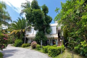 Phuket Sea Resort Sha Extra Plus