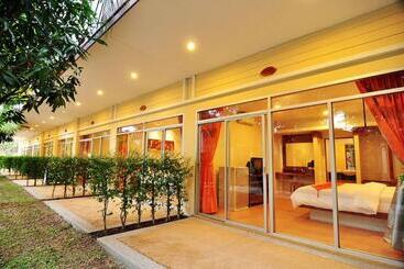 Phuket Sea Resort Sha Extra Plus