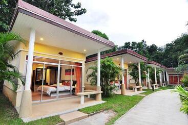 Phuket Sea Resort Sha Extra Plus