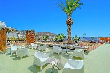 Punta Del Rey   Adults Only