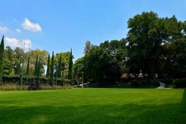 渡假胜地  Real Del Bosque Golf And Spa