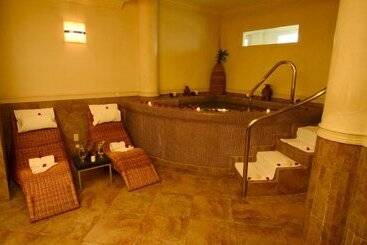 渡假胜地  Real Del Bosque Golf And Spa