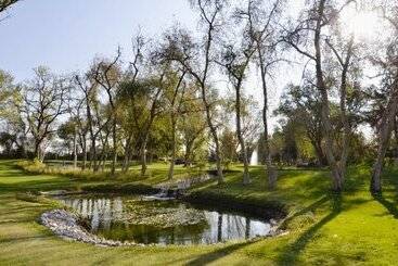 渡假胜地  Real Del Bosque Golf And Spa