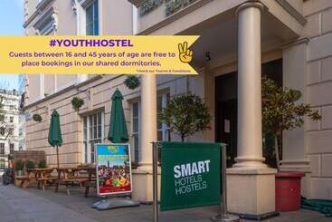 Smart Hyde Park View Hostel