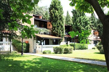Villas Elenite