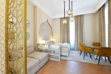 هتل 1552 Boutique