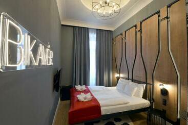 هتل 1552 Boutique
