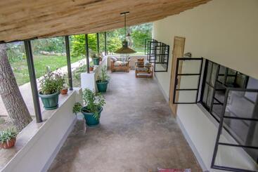 هتل Arusha Villa Karamu Coffee Estate