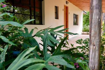 هتل Arusha Villa Karamu Coffee Estate