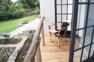 هتل Arusha Villa Karamu Coffee Estate