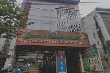 호텔 Oyo 82409 Madurai Meenatchi Tower