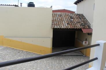 هتل De Las Flores